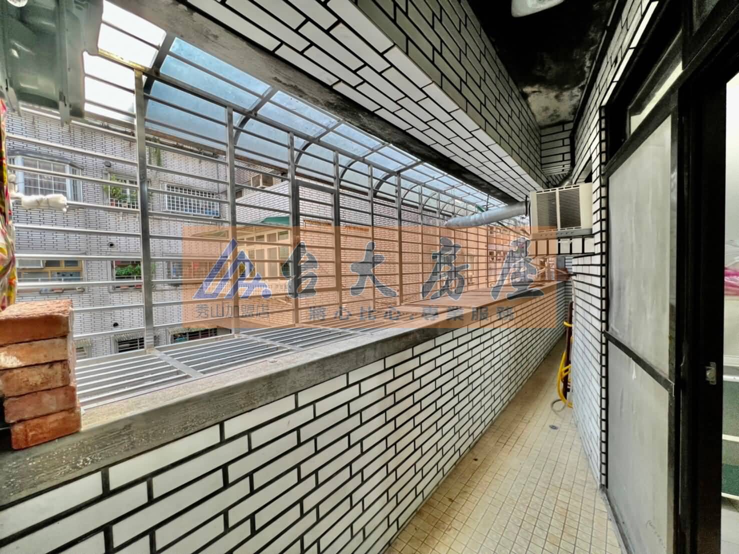 翠堤香檳陽台