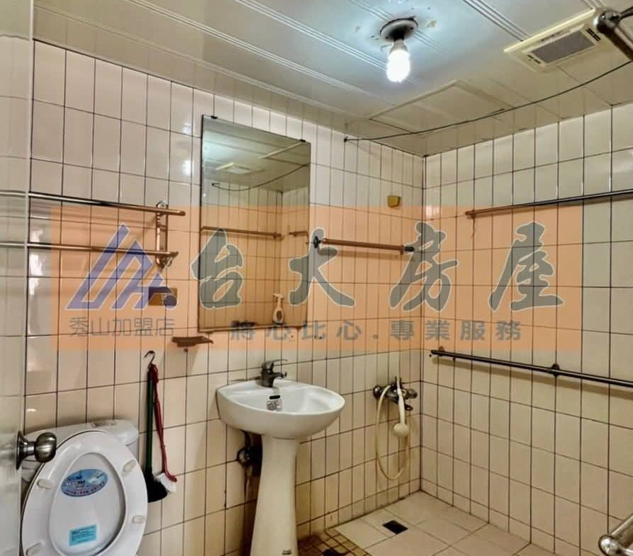 翠堤香檳主臥廁所