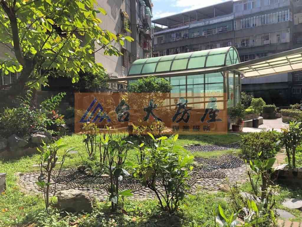 大三園中庭