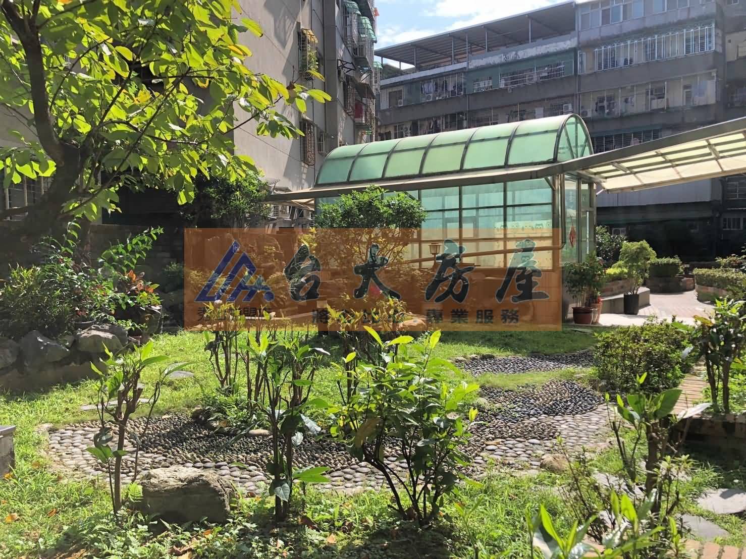 大三園中庭